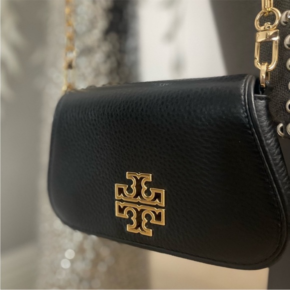 Tory Burch Black Crossbody Bag with Gold Chain - Picture 3 of 10